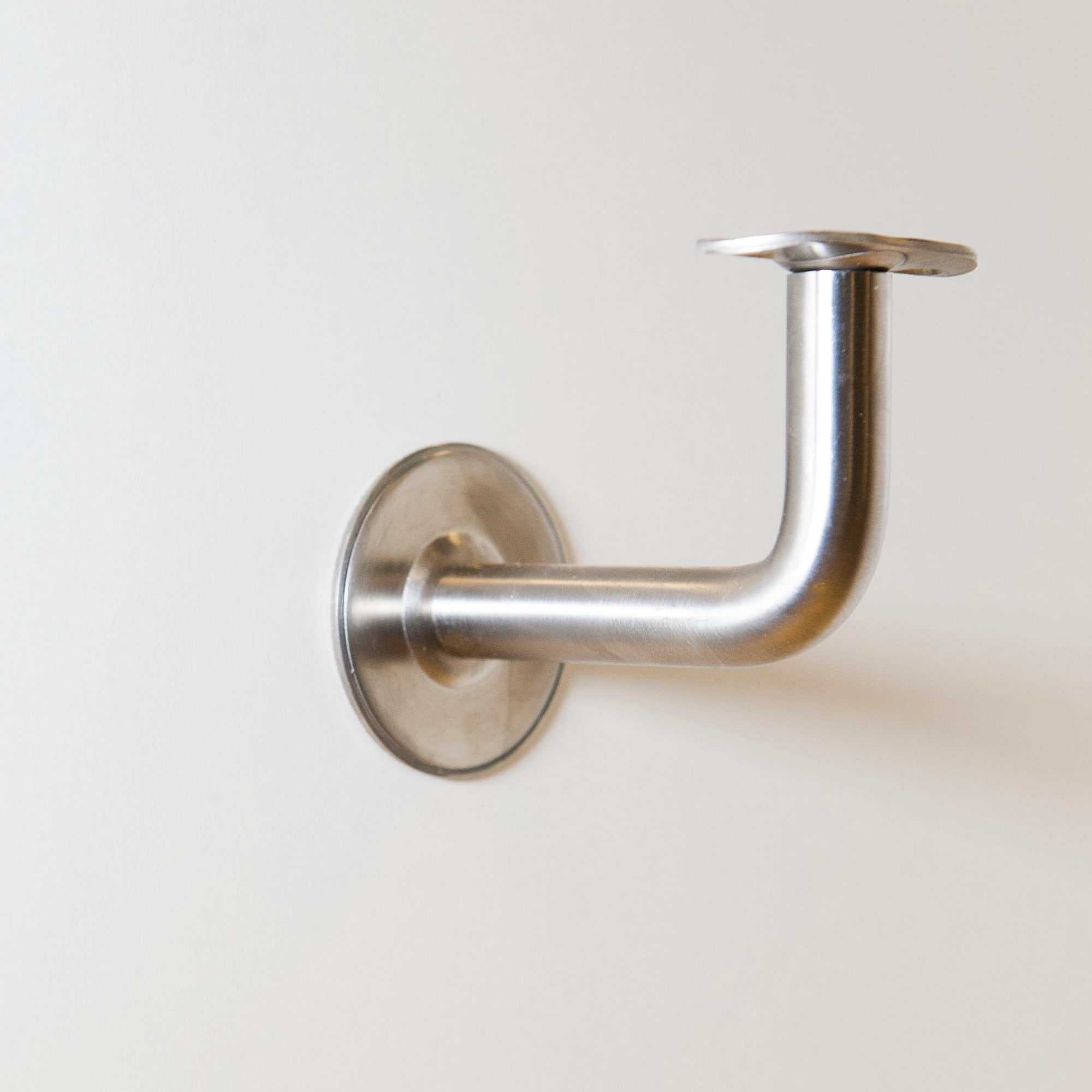 Väggfäste Herrljunga Ledstångsfabrik 860-RF för Inomhusbruk