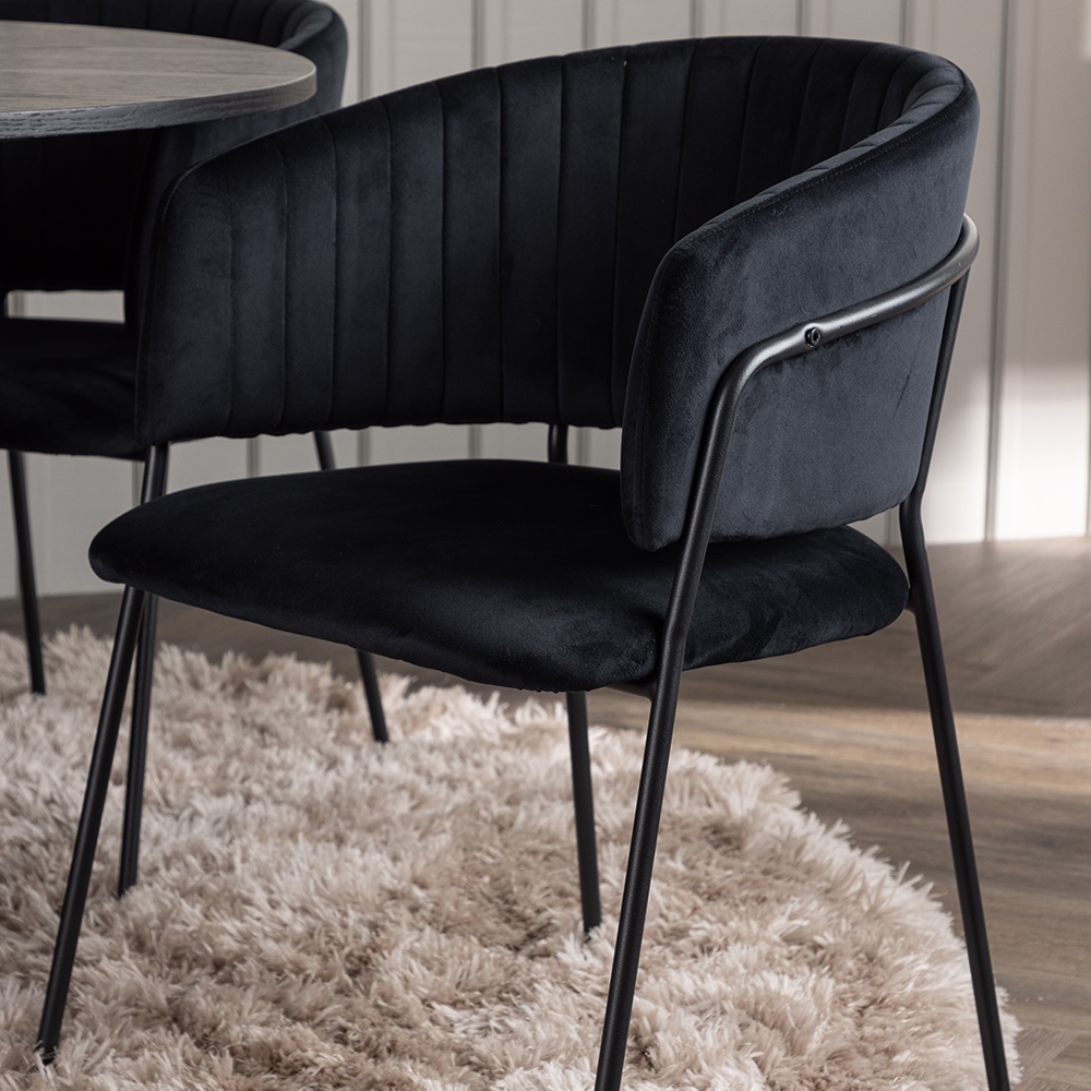 Matgrupp Venture Home Olivia Ø110 cm med 4 st Selma stolar