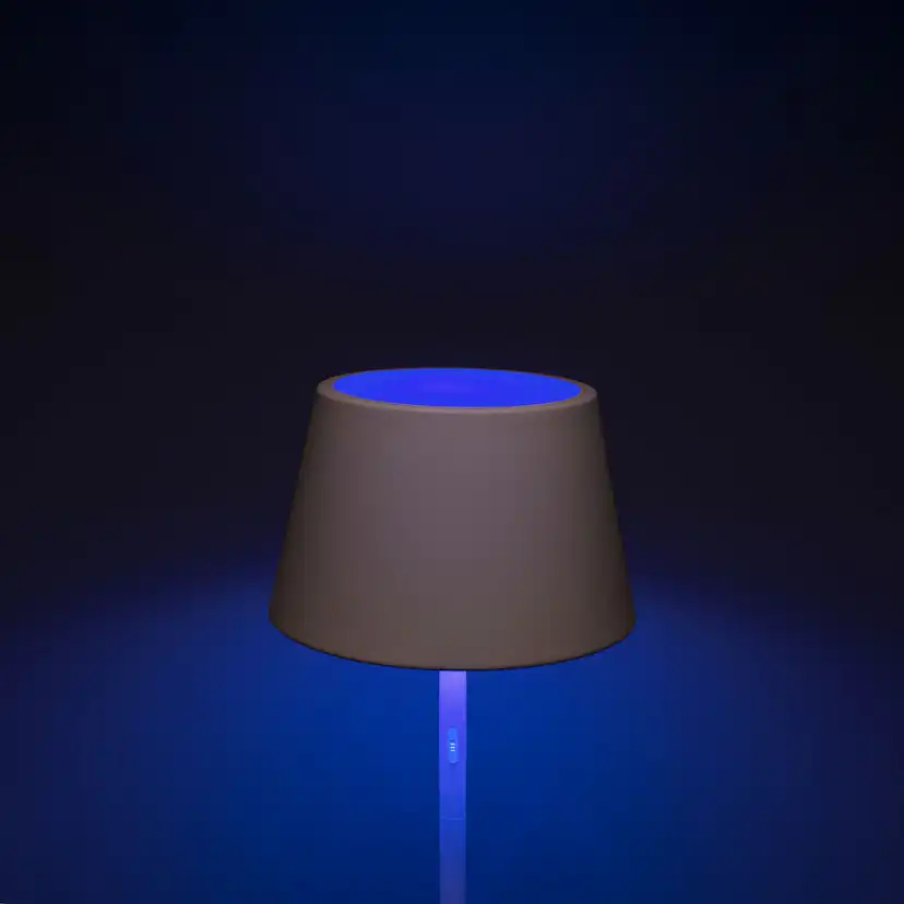 Pomezia golvlampa USB vit Vit