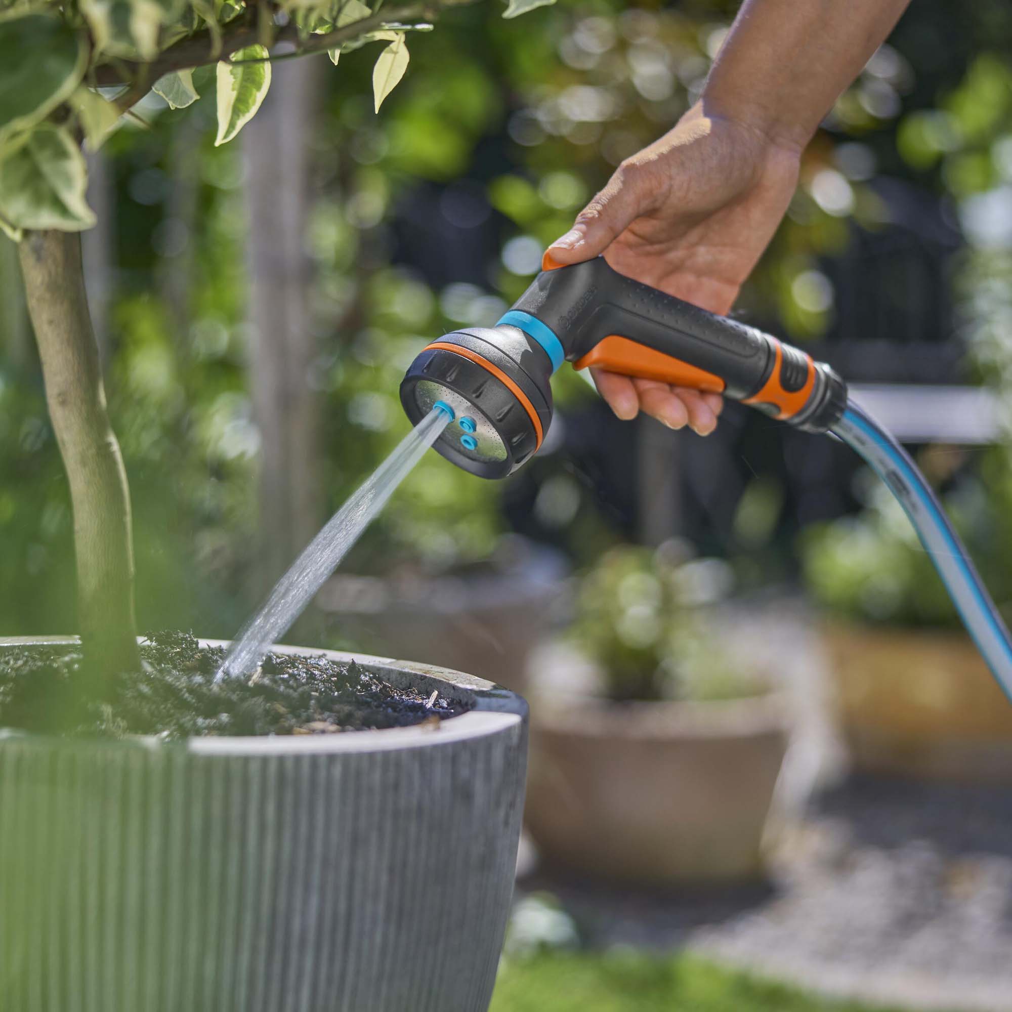 Bevattningspaket Gardena Slangbox L 25 m Turkos Med Vattenspridare & Sprinklerpistol