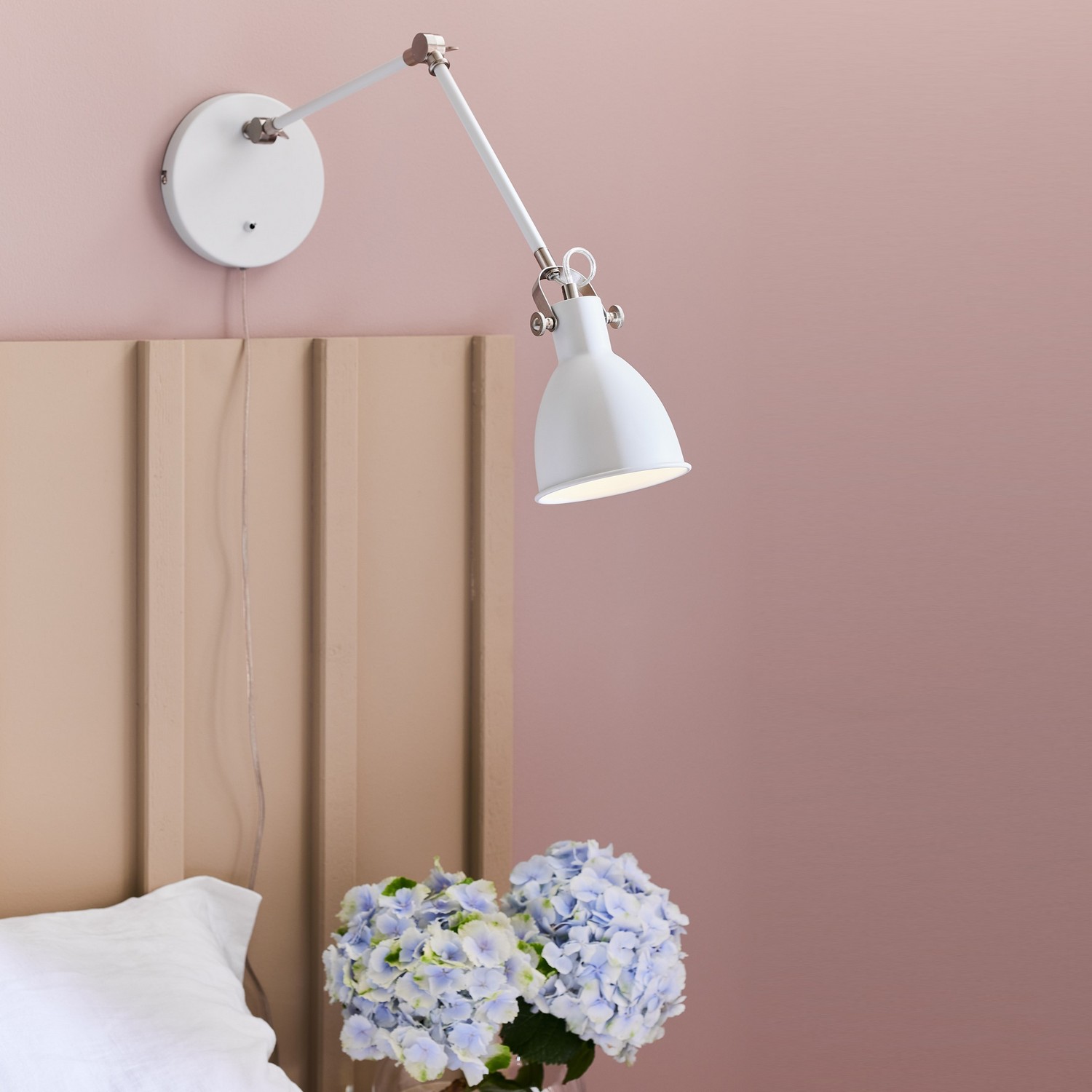 Vägglampa Markslöjd House 1L