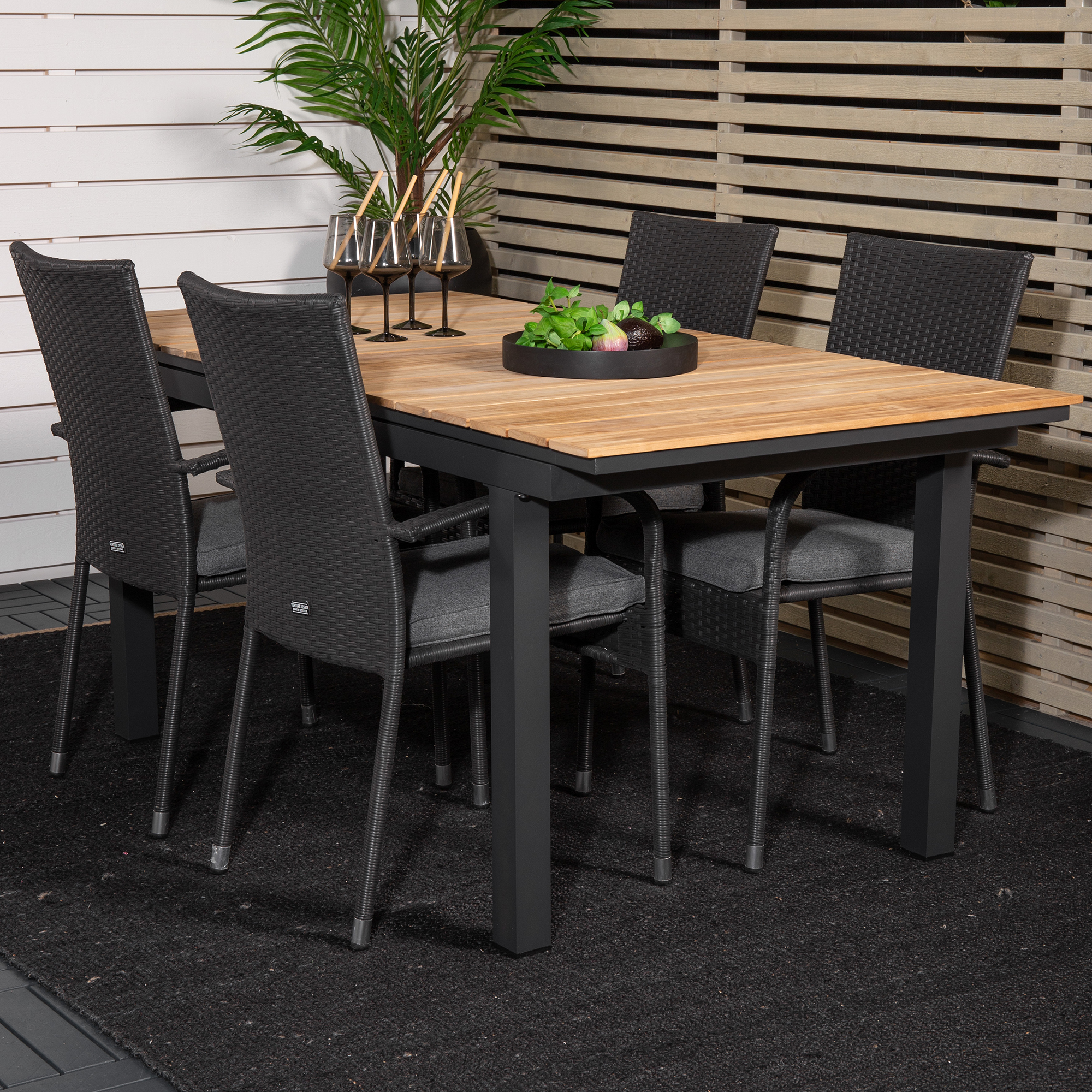 Matgrupp Venture Home Meya 160/240 med 4 Asta Stolar