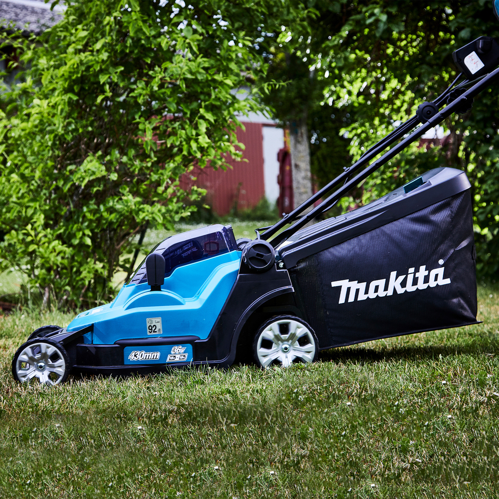 Gräsklippare Makita DLM432CT2 36 V med 5 Ah-batteri och Laddare
