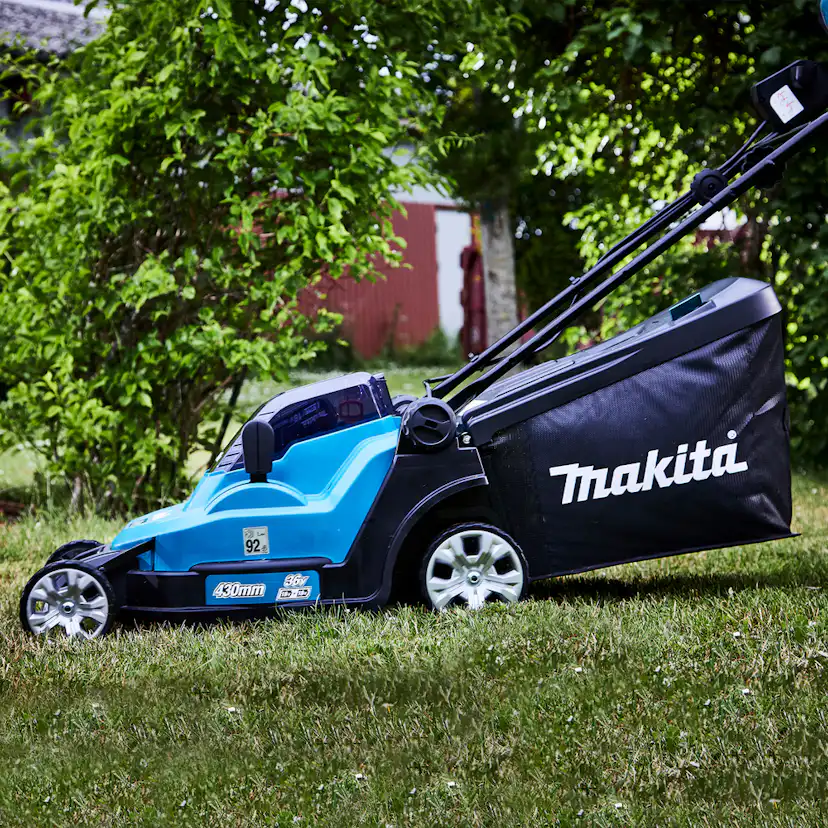 Gräsklippare Makita DLM432CT2 36 V med 5 Ah-batteri och Laddare