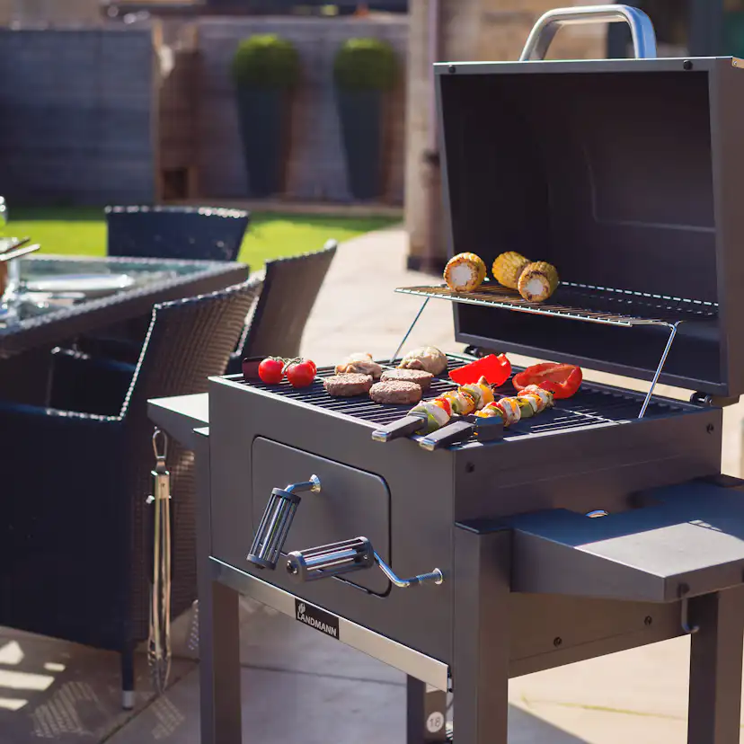 Kolgrill Landmann Tennessee Broiler Grilltunna med Fällbara Sidobord & Integrerad Termometer