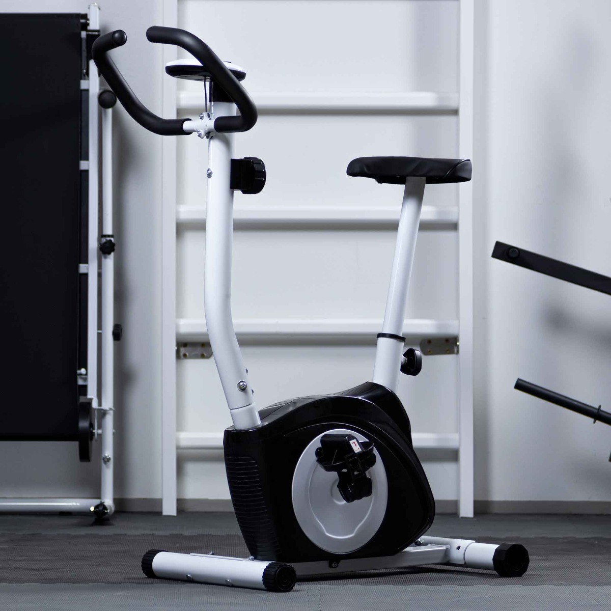 Motionscykel React V2 Med Magnetmotstånd