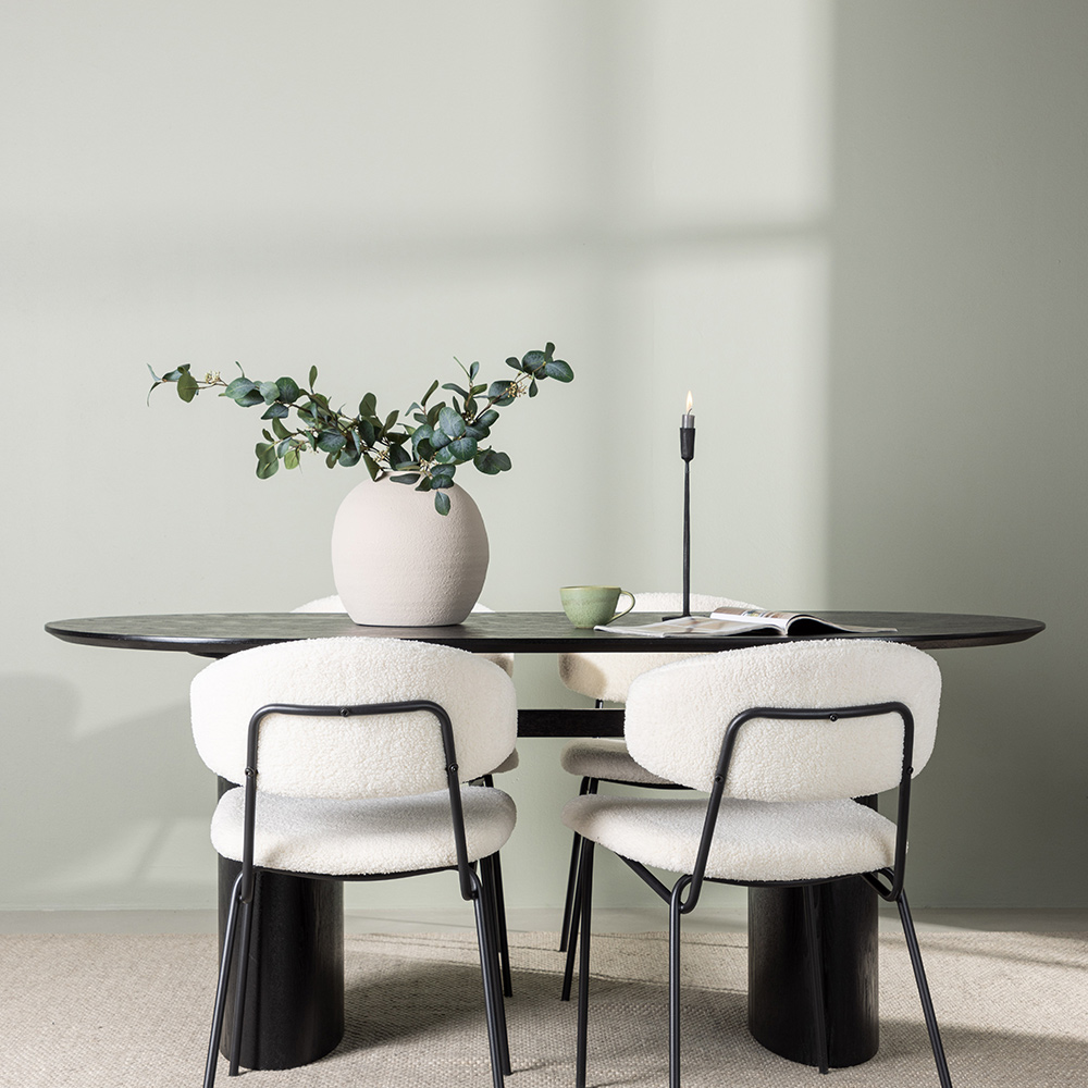Matgrupp Venture Home Isolde med 4 st Chico stolar