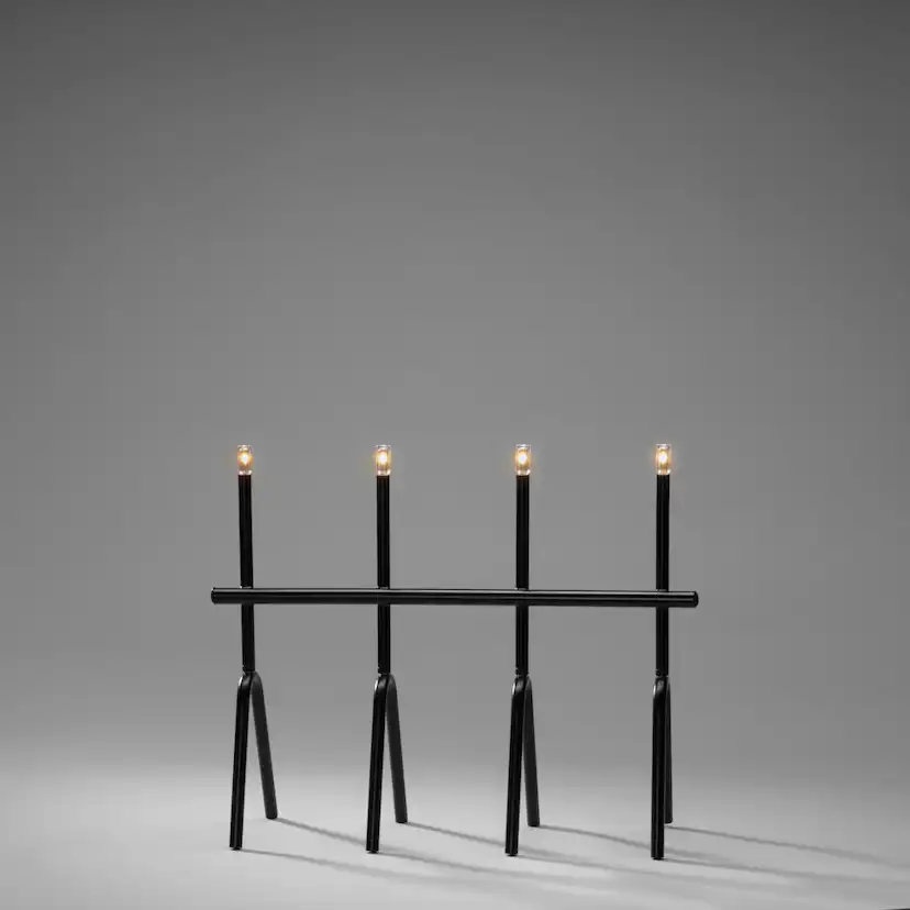 Elljusstake metall svart 4 LED H: 390 mm
