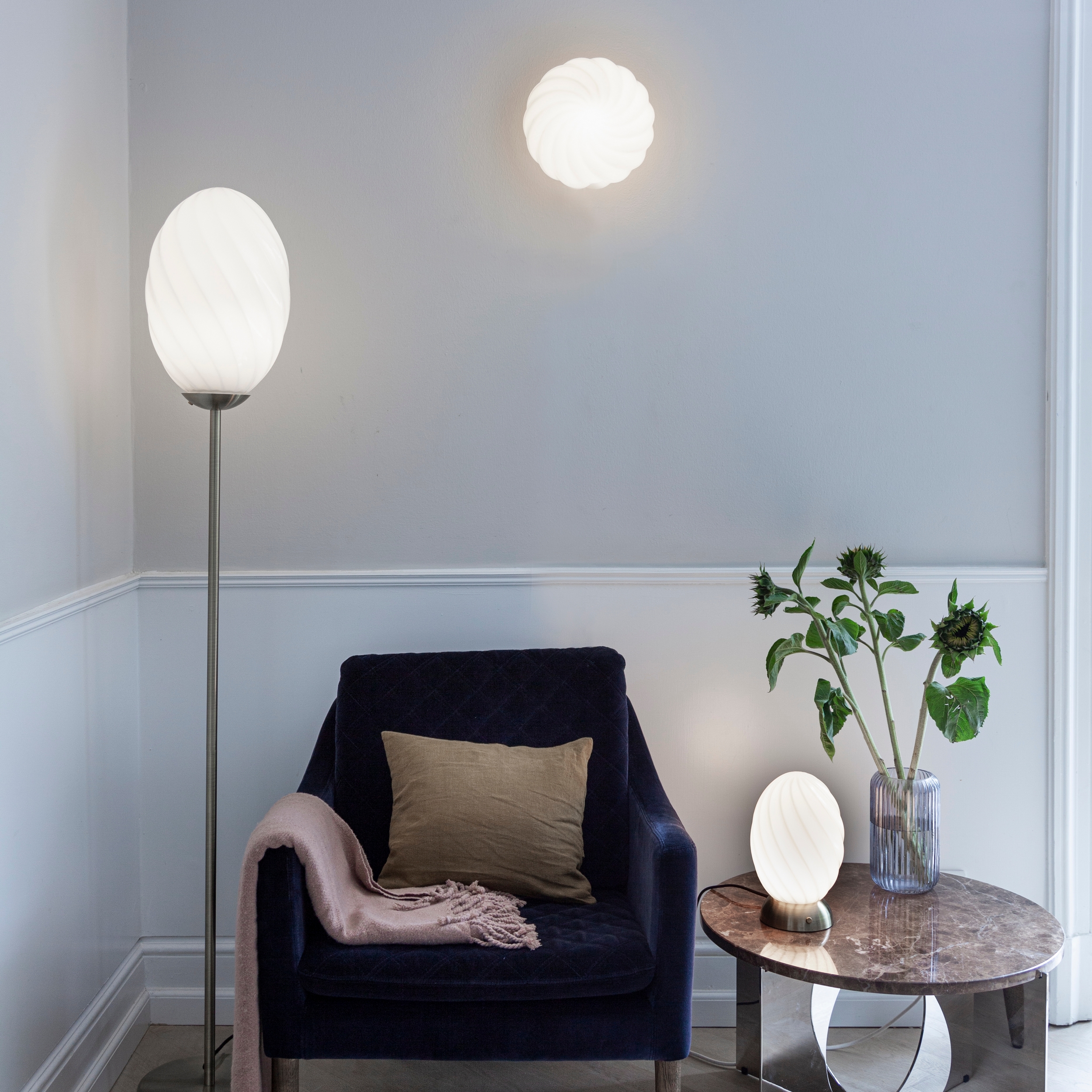 Golvlampa Halo Design Twist Oval Opal G9