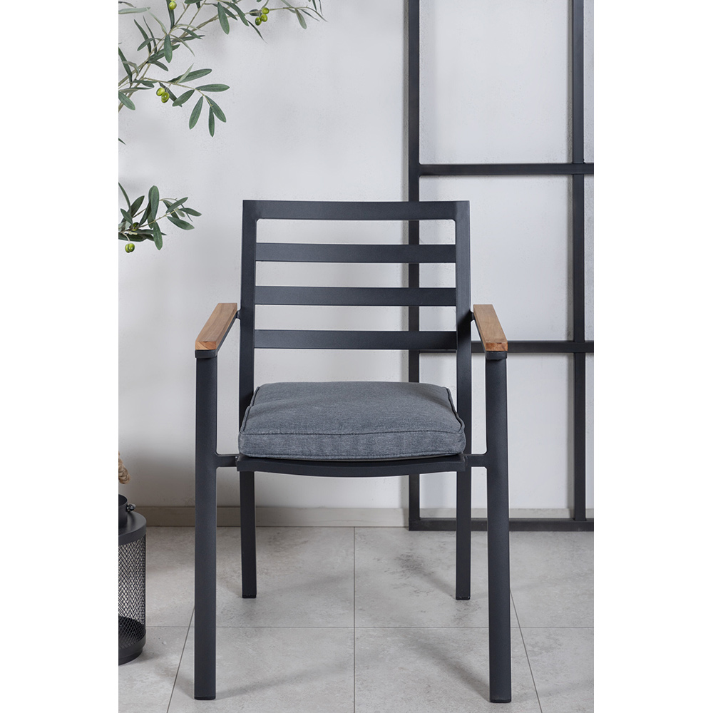 Brasilia Karmstol (stapelbar) - Svart Alu / Teak Svart