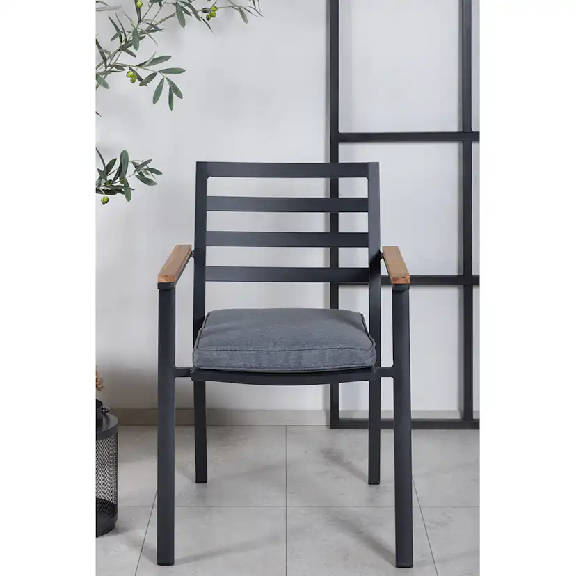 Brasilia Karmstol (stapelbar) - Svart Alu / Teak Svart
