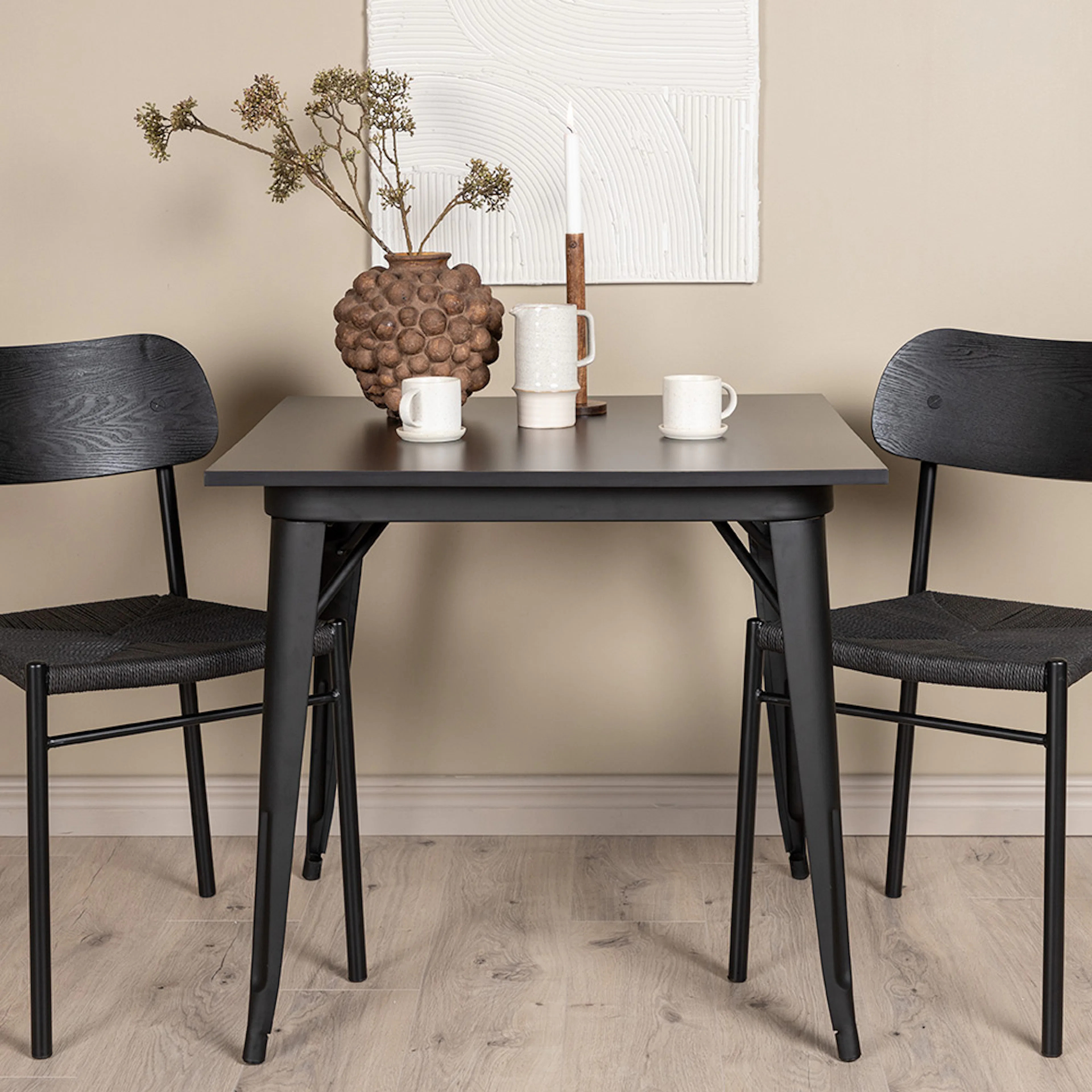 Matgrupp Venture Home Tempe med 2 Polly Stolar
