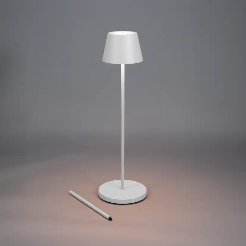 Golvlampa Gnojsö Konstsmide Pomezia M USB