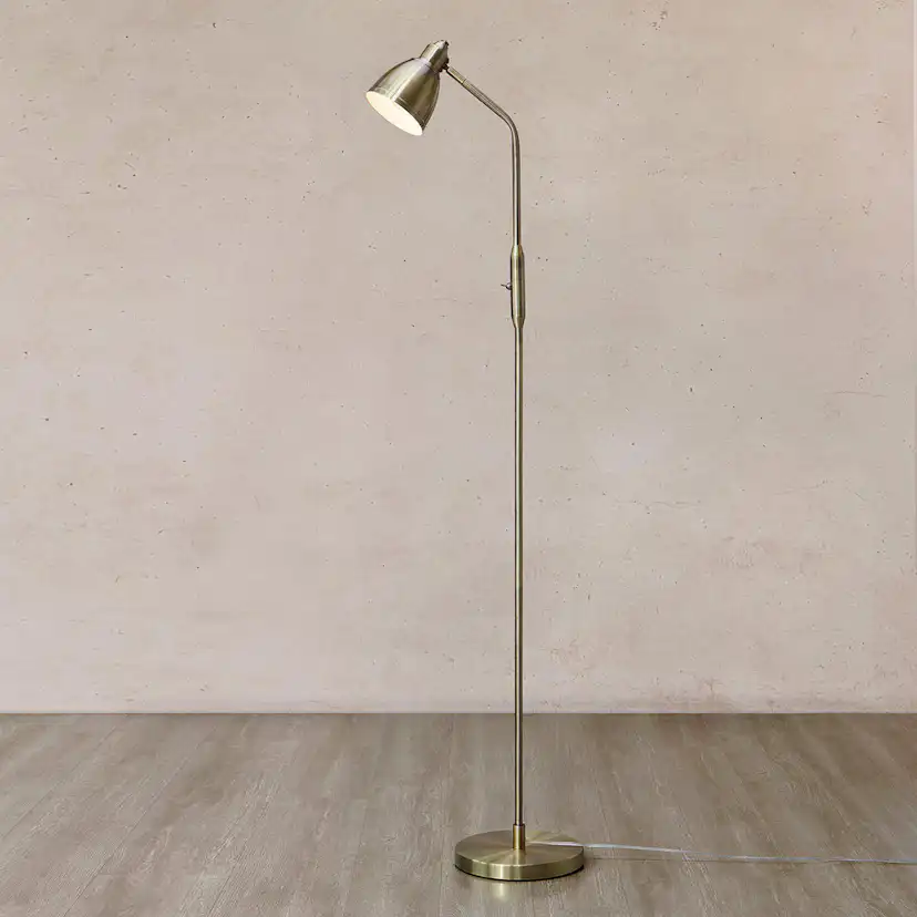Golvlampa Markslöjd Story