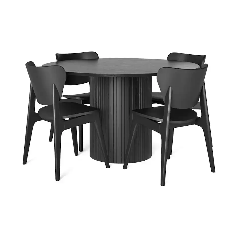 Matgrupp Bark Kopparbo Runt Matbord 130 cm med 4Jerup Matstol Bark Svart