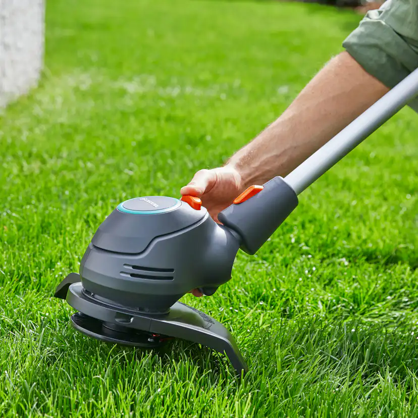 Grästrimmer Gardena ComfortCut Li-18/23 utan Batteri