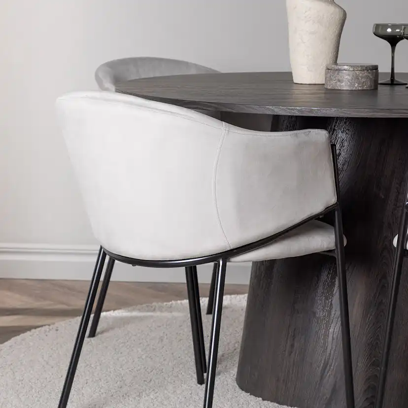 Matgrupp Venture Home Lanzo Ø120 cm med 4 st Evelina stolar