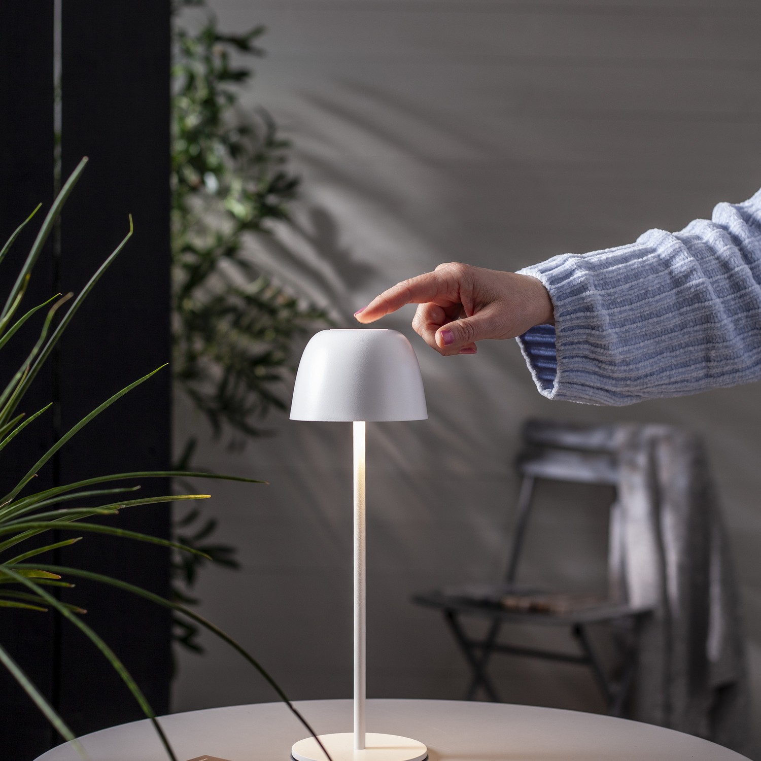 Bordslampa Star Trading Ronda USB