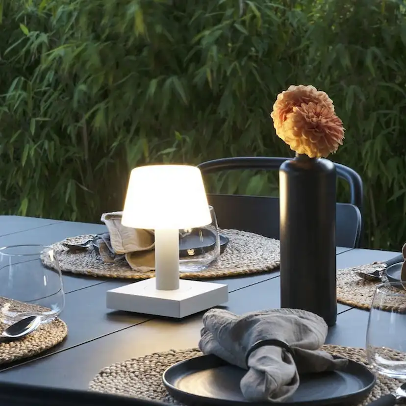 Bordslampa Gnosjö Konstsmide Monaco USB