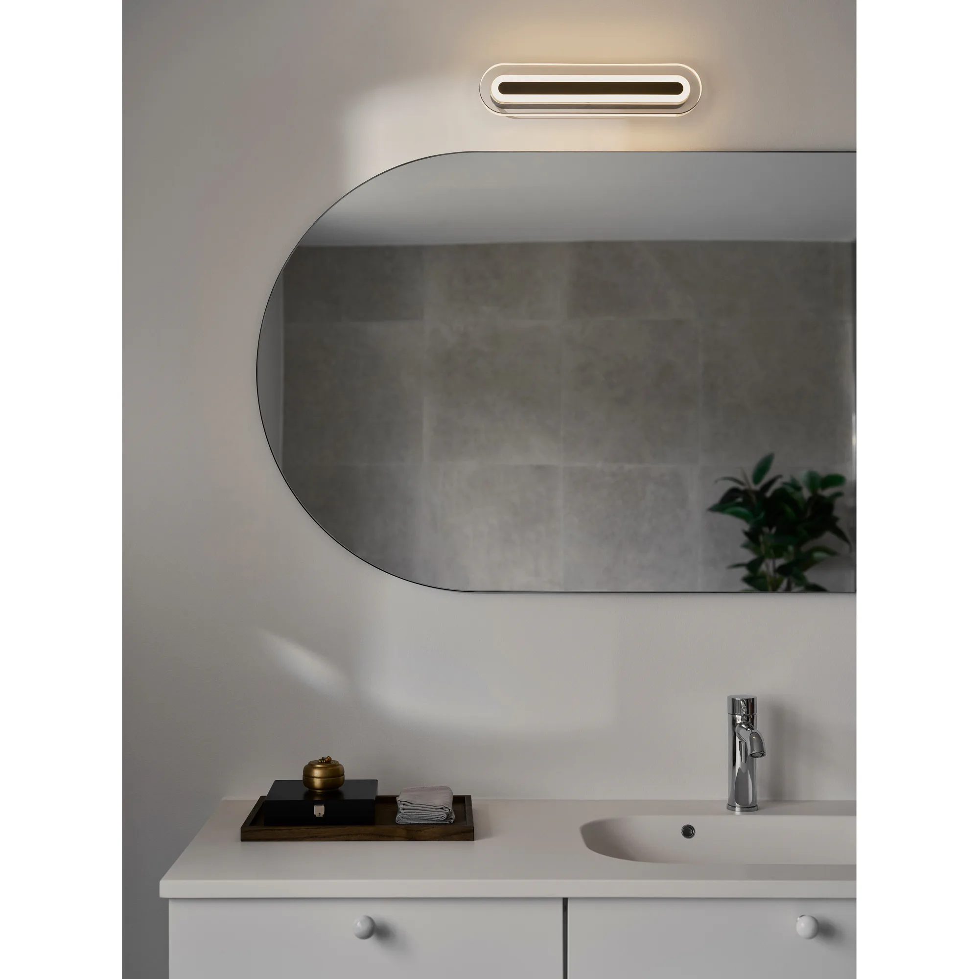 Cavara | Vägglampa | Svart Svart