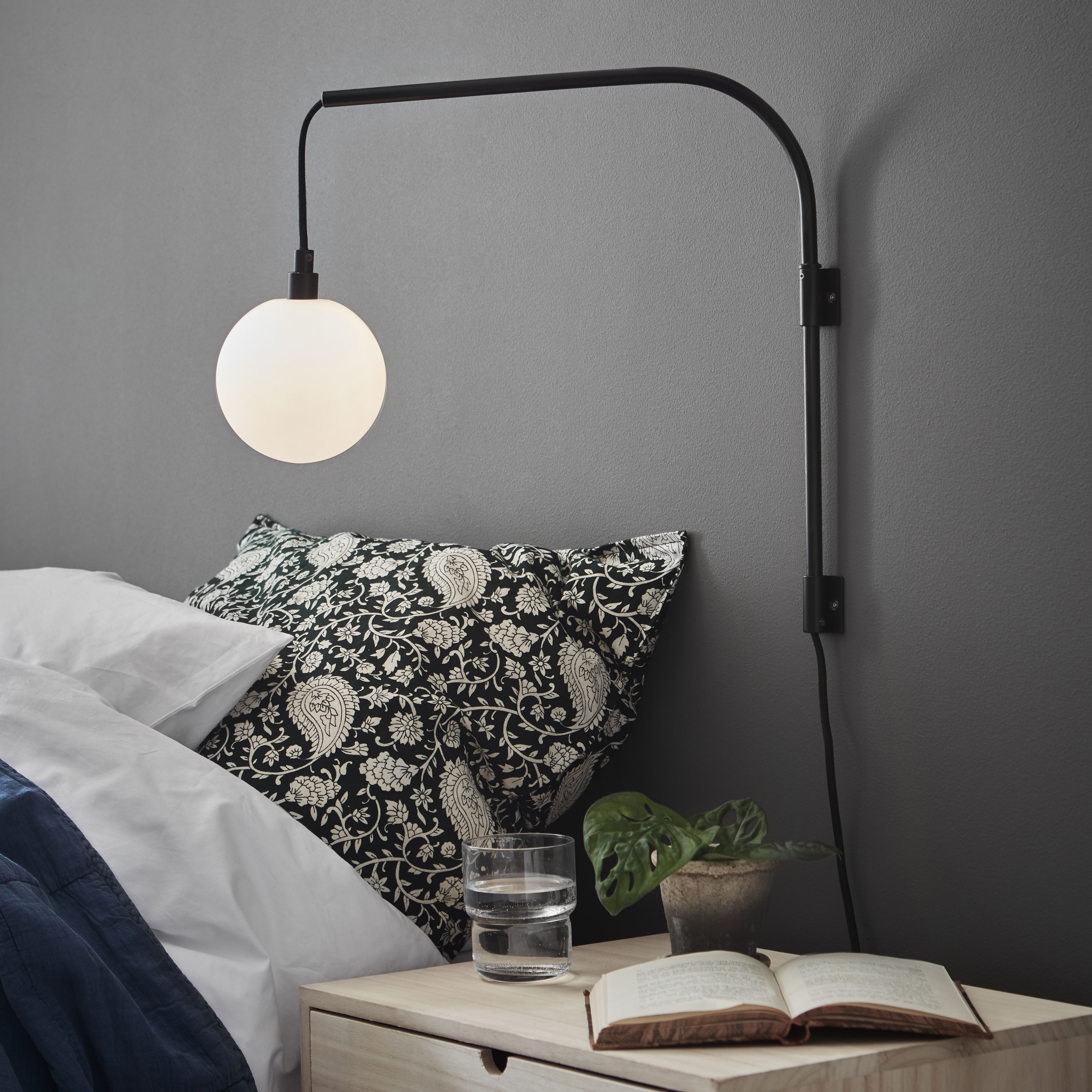 Vägglampa Markslöjd Buddy