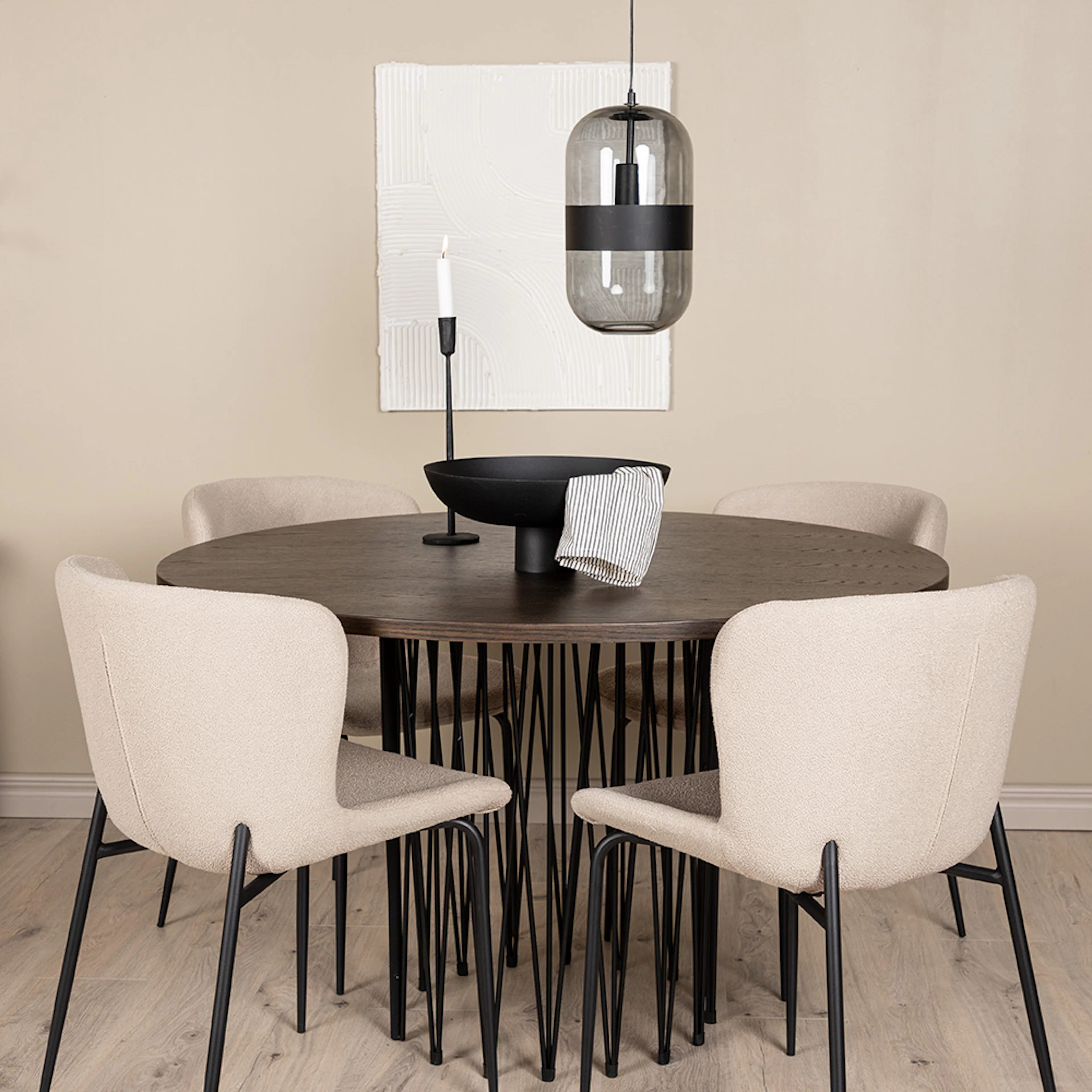 Matgrupp Venture Home Stone Rund med 4 Modesto Stolar