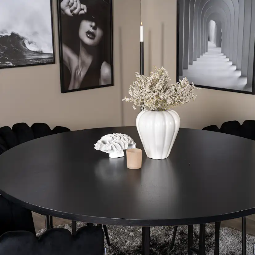 Matgrupp furniture/fashion Copenhagen med 4 Svarta Limhamn Stolar