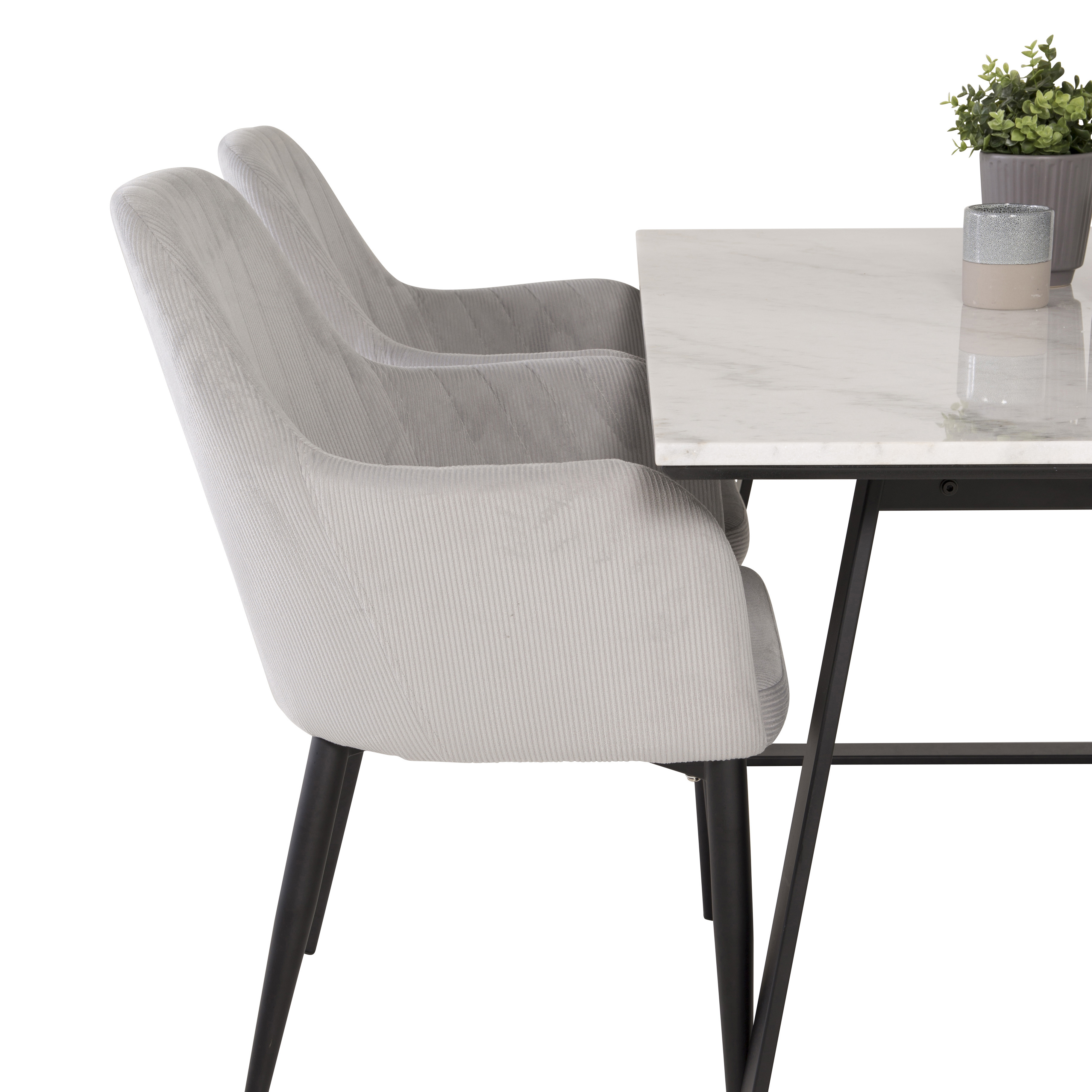 Matgrupp Venture Home Estelle 140 med 4 Corina Stolar ManchEstelle