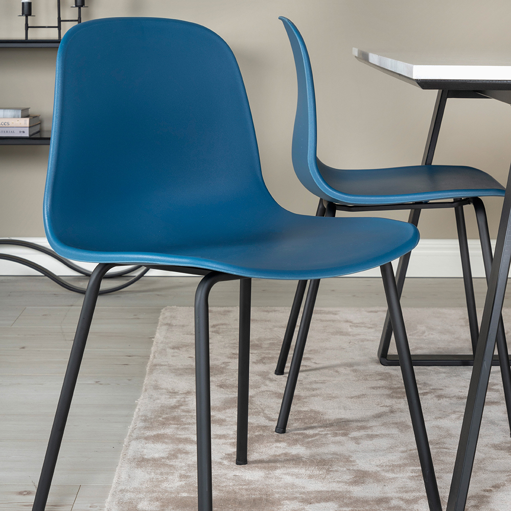 Matgrupp Venture Home Estelle 140 med 4 Ardi Stolar