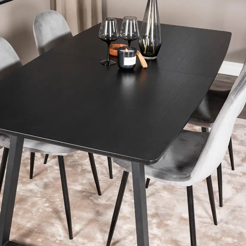 Matgrupp Venture Home Ina med 4 Pobbie Stolar Sammet
