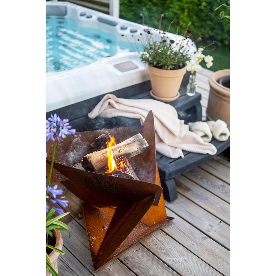 Eldfat Jabo Triangel Inkl Fat Corten 64x64x54 cm