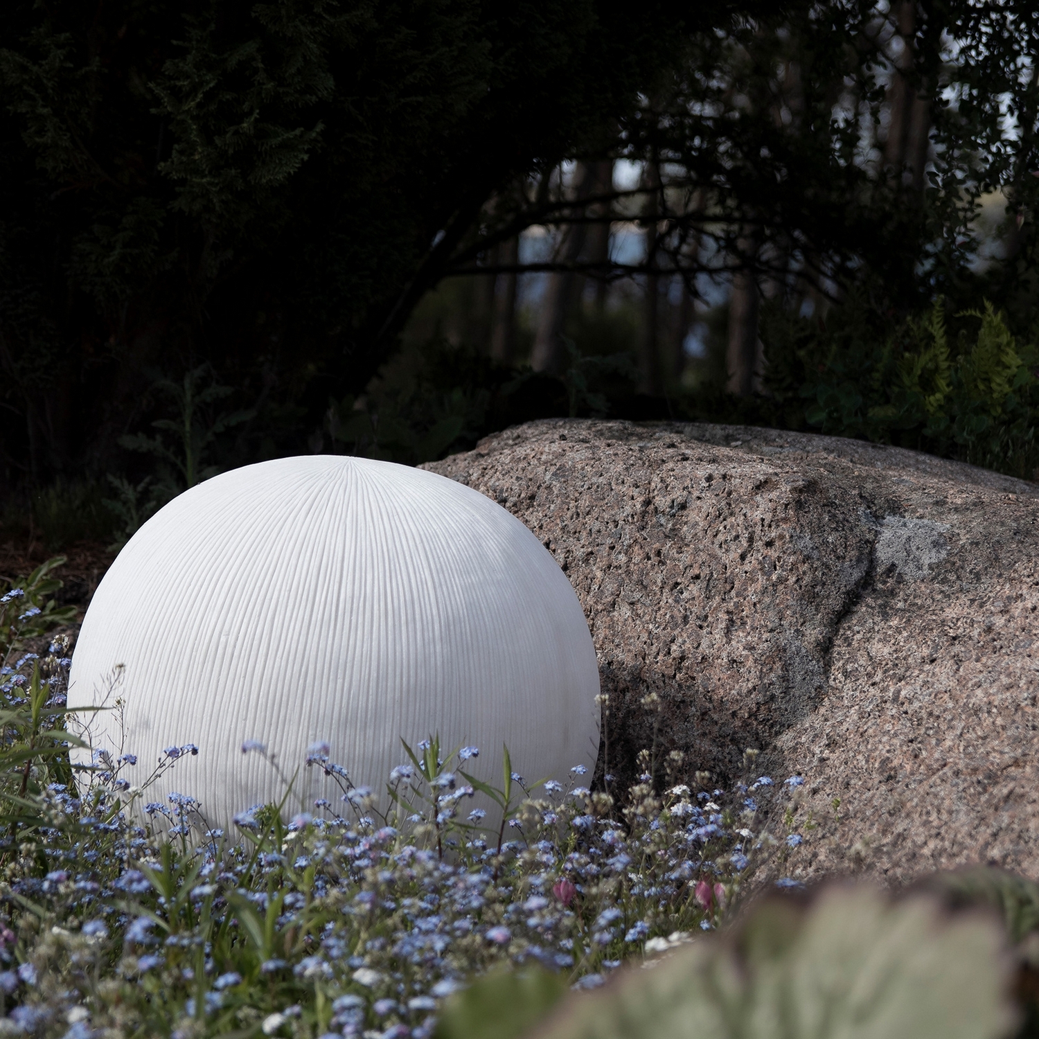 Golvlampa Globen Lighting Sandhamn