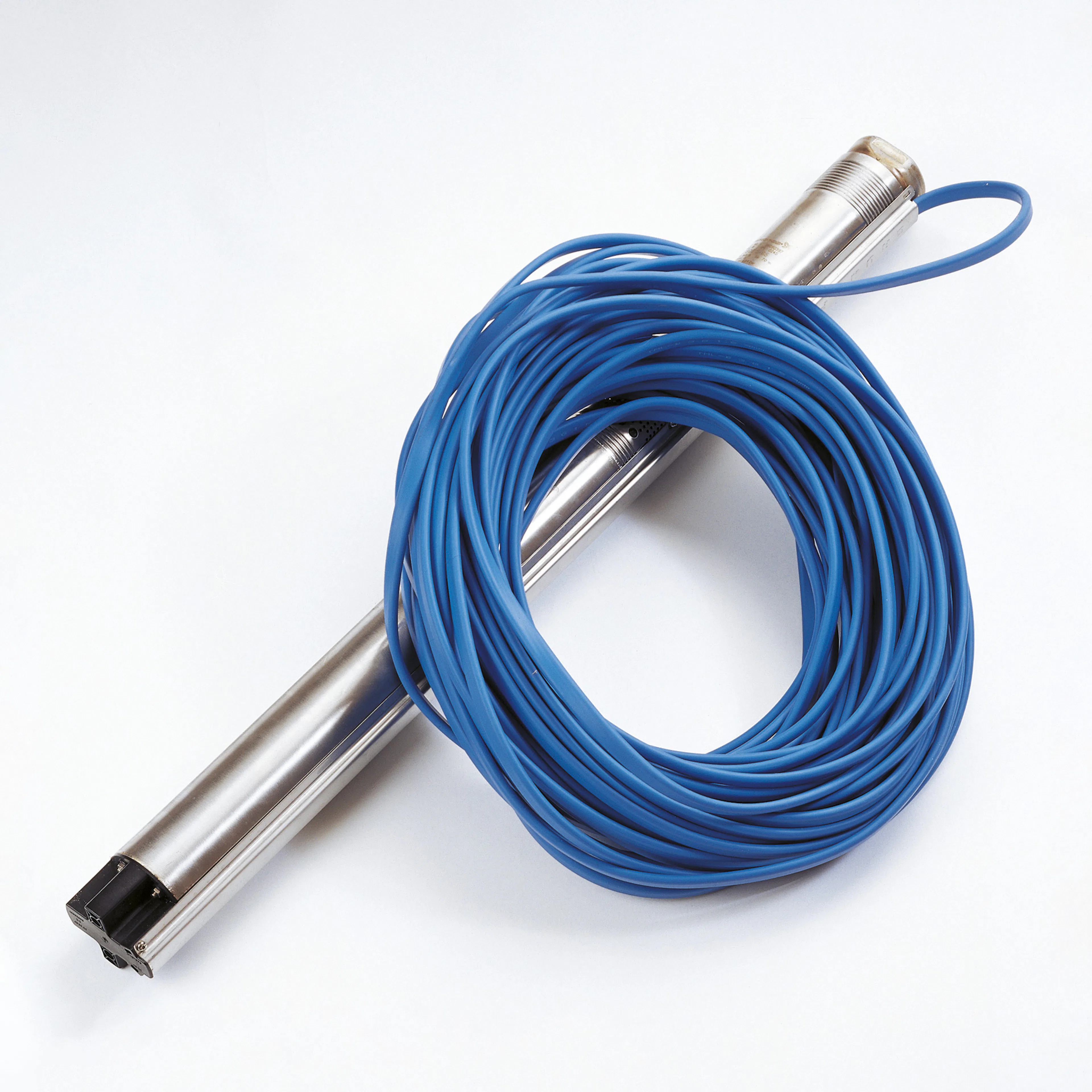 GRUNDFOS SQE 2-55 0.70KW 200-240V 50/60 PUMPPAKET KABEL 30 M Modell: 2-55