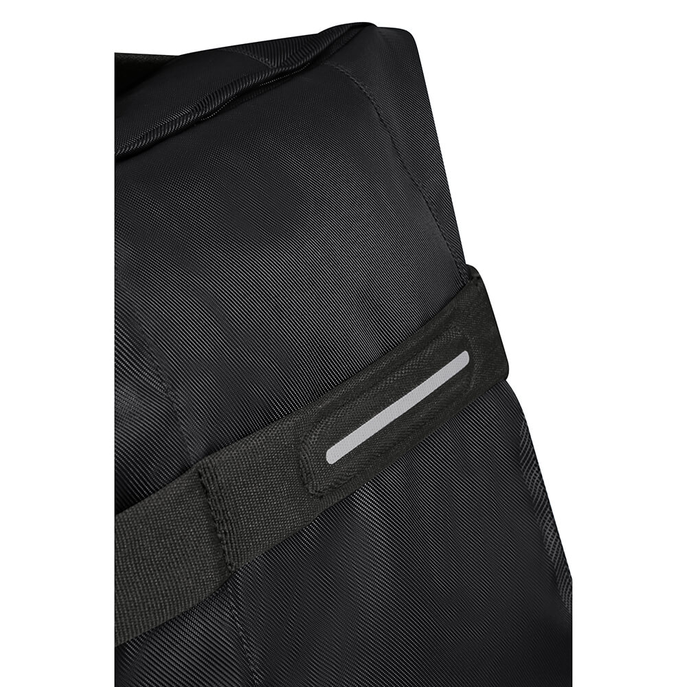 Duffelväska American Tourister Urban Track Duffle/WH Small