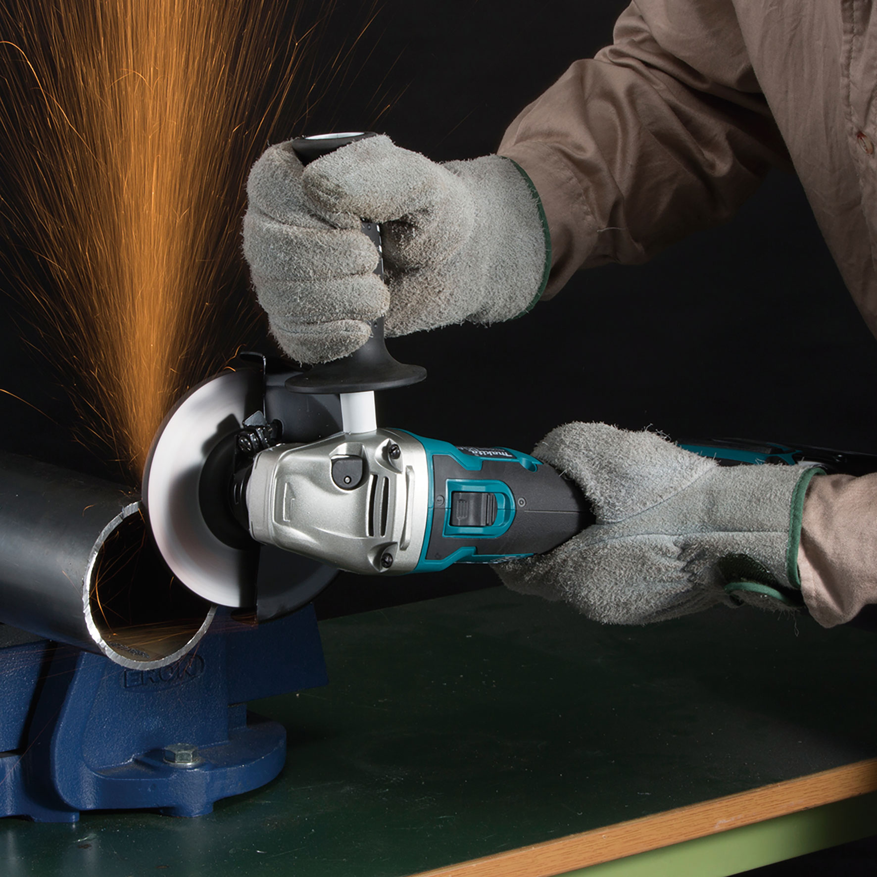 Vinkelslip Makita LXT DGA506RTJ 125 mm med Batteri