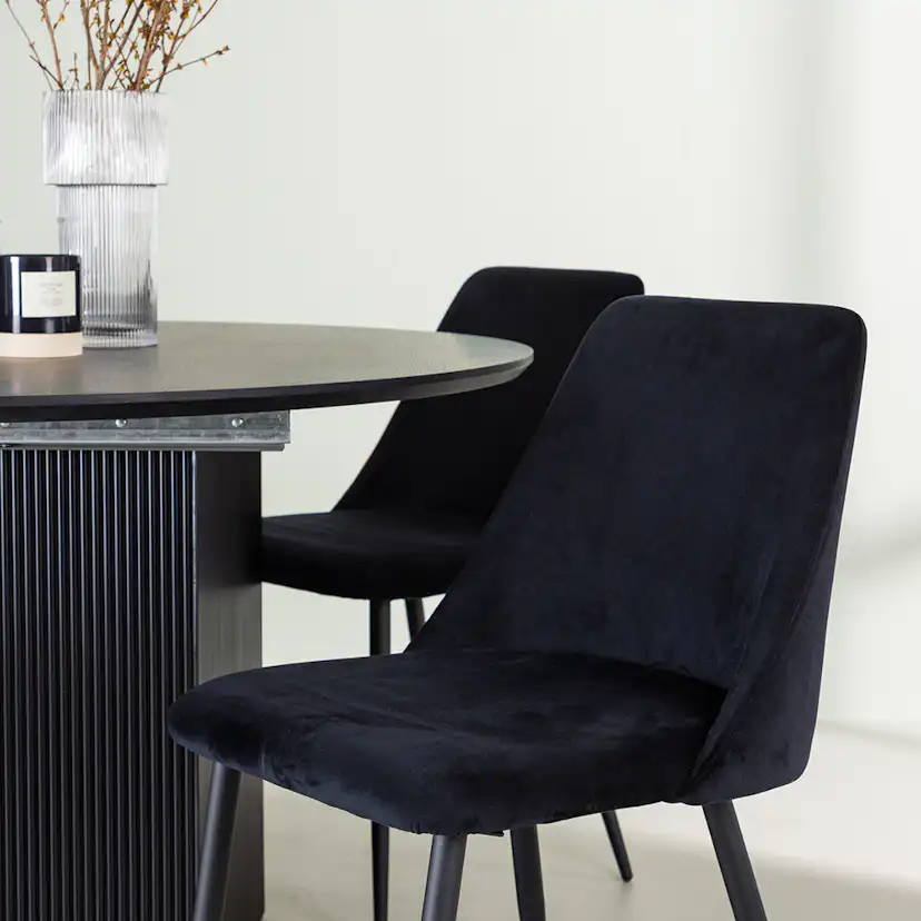 Matgrupp Venture Home Matilda med 4 Night Sammet Stolar