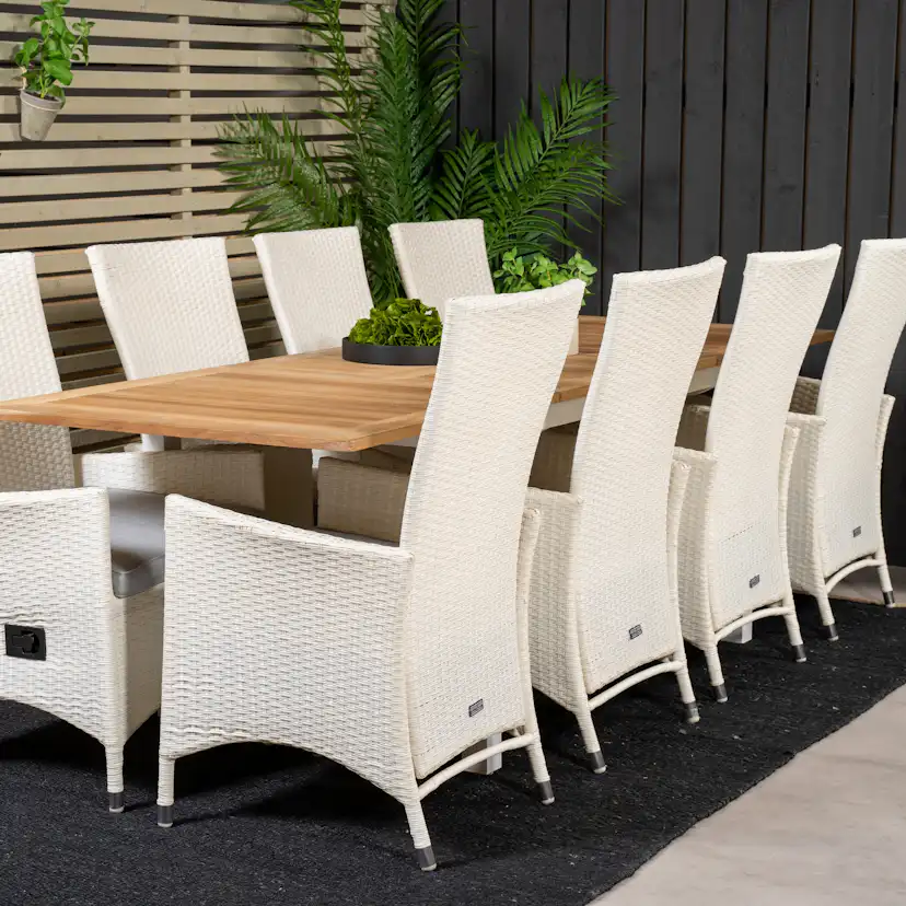 Matgrupp Utomhus Venture Home Perla 160/240 med 8 Pishi KarmTrädgårdsstolar