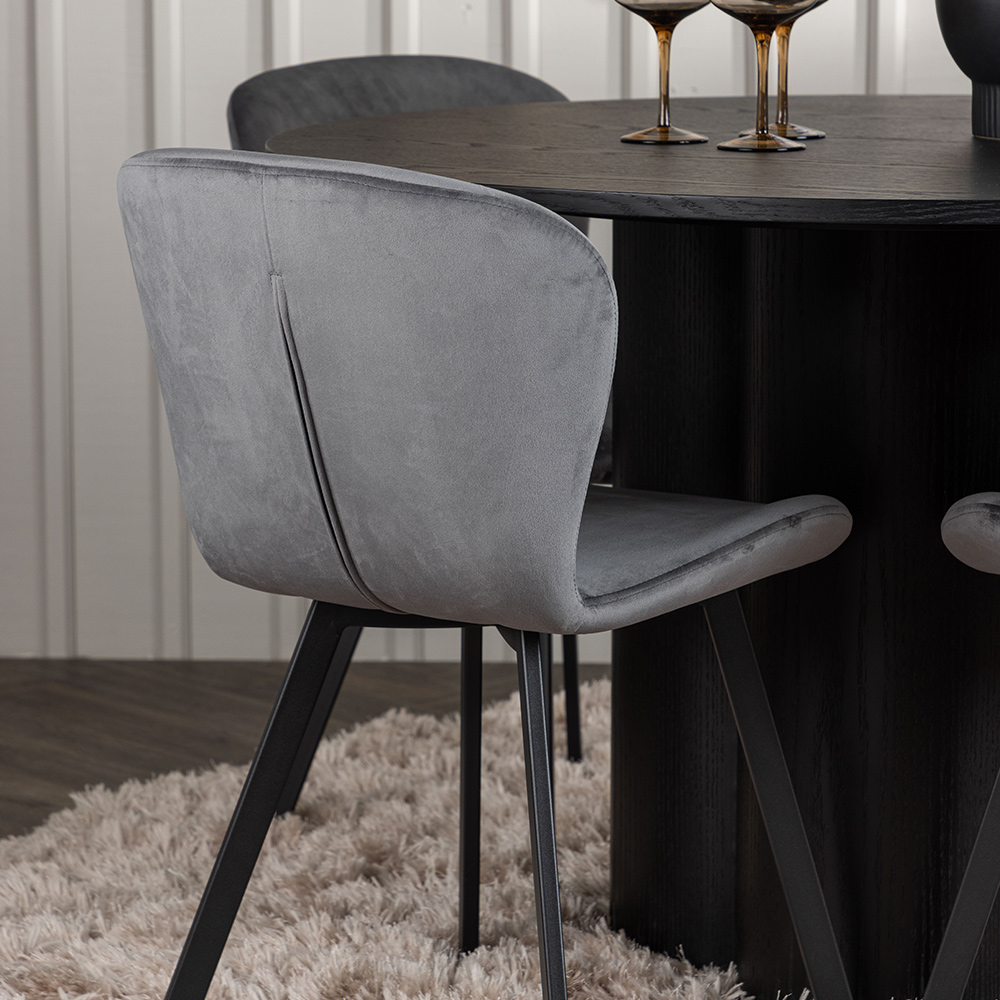 Matgrupp Venture Home Olivia Ø110 cm med 4 st Lilja stolar