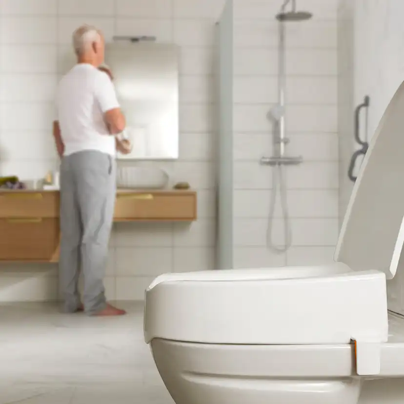 Toalettförhöjare My-Loo 6cm med kantstopp och lock Höjd: 6 cm