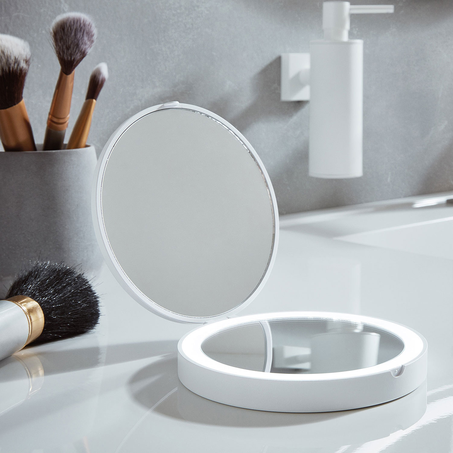 Resespegel Smedbo Outline Lite LED