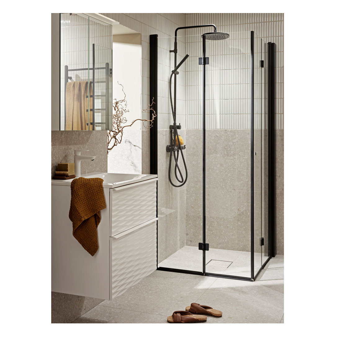 DUSCHHÖRNA LUSSO1 VIKDÖRRAR SVART MATT 80X80 KLARGLAS Glas: Klarglas, Profil: Mattsvart, LxB: 800x800 mm