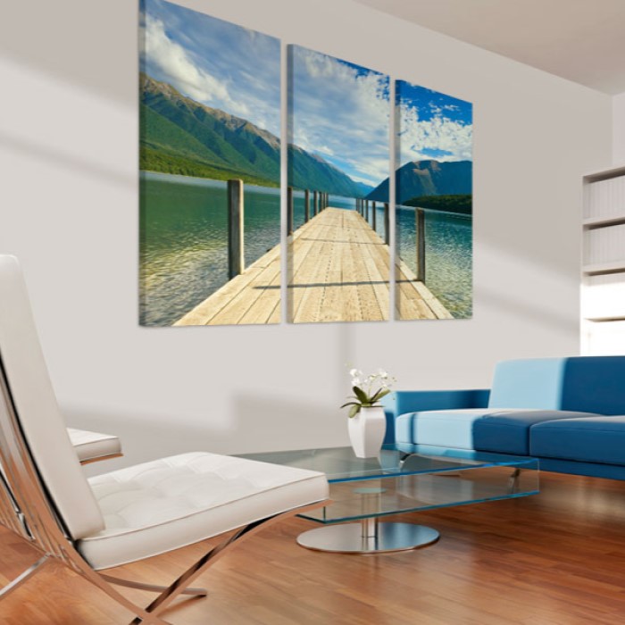 Tavla Arkiio A Pier On The Lake