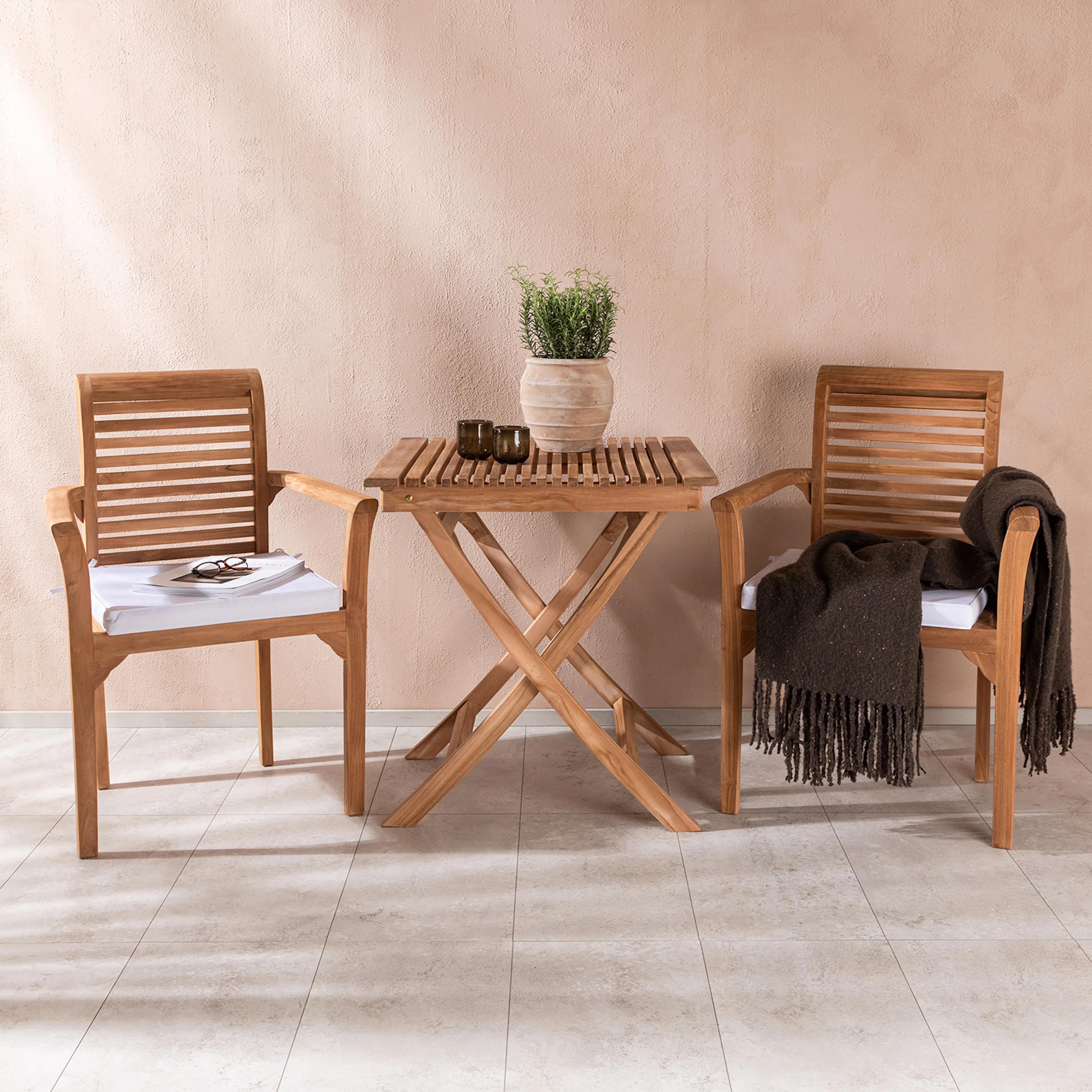 Cafégrupp Venture Home Ghana Teak 70x70 cm med 2 Kenya Matstolar