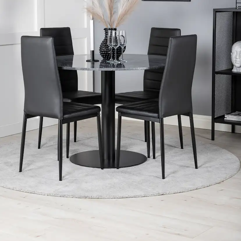 Matgrupp Venture Home Estelle med 4 Sly Stolar Konstläder