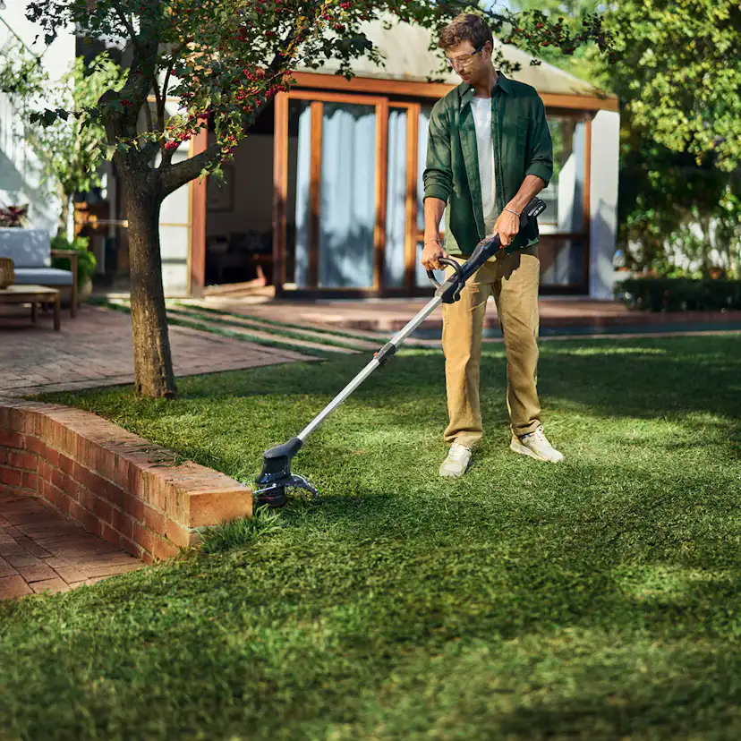 Batteritrimmer Husqvarna Aspire™ T28 2.5 Ah Med Batteri och Laddare