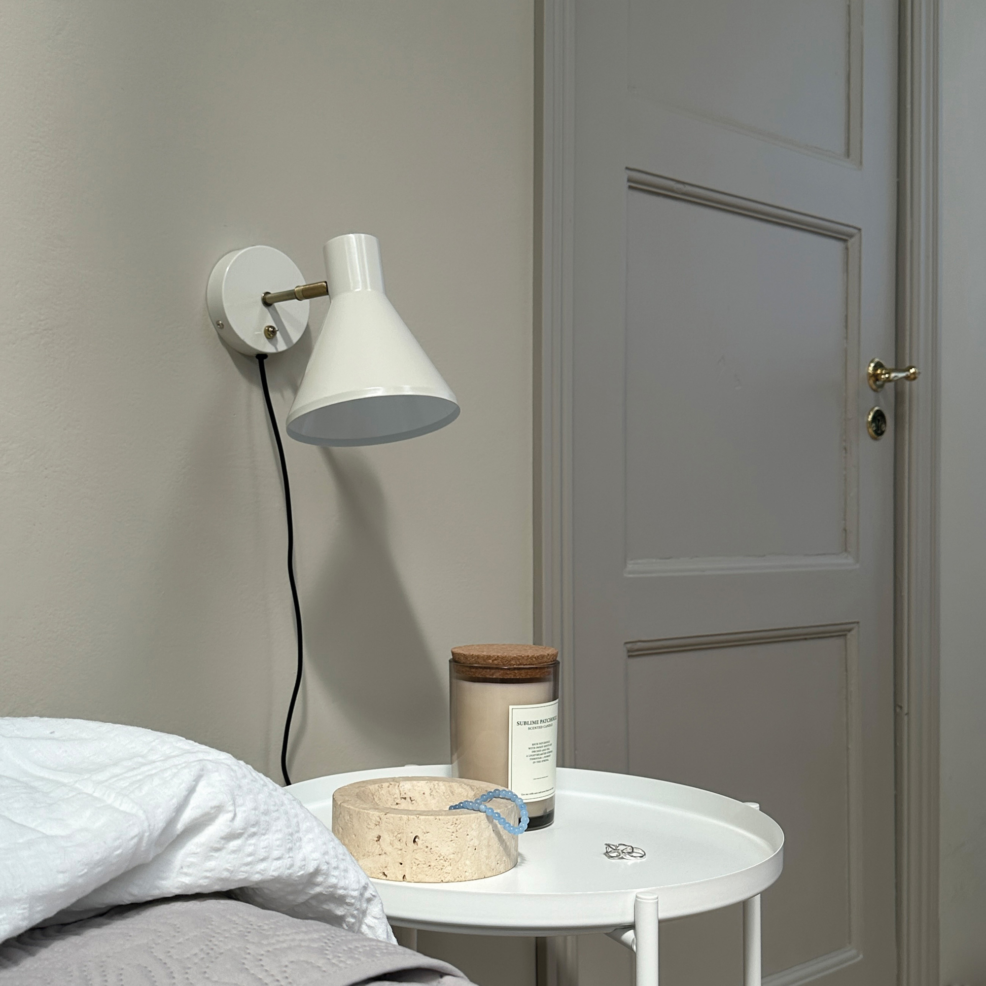 Vägglampa Dyberg Larsen Sleep