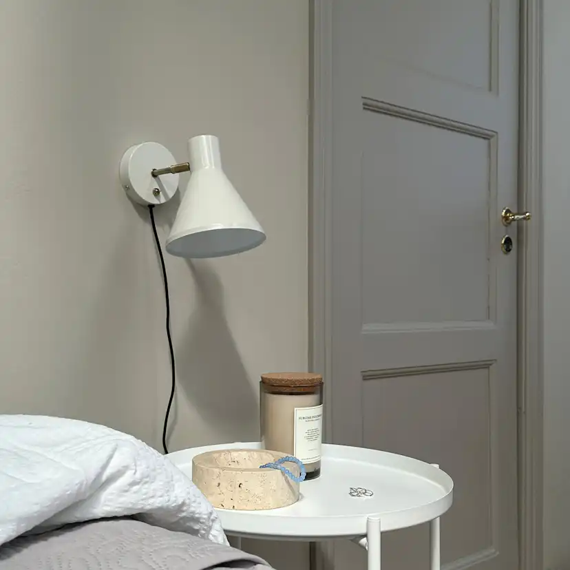 Vägglampa Dyberg Larsen Sleep