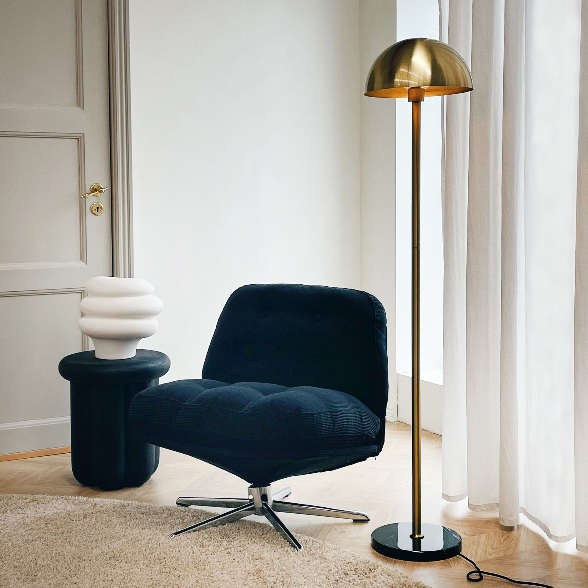 Golvlampa Dyberg Larsen French collection Menton