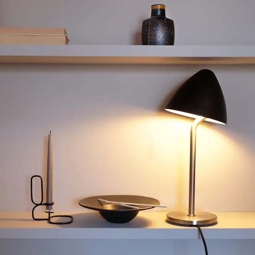 Bordslampa Dyberg Larsen Oulu