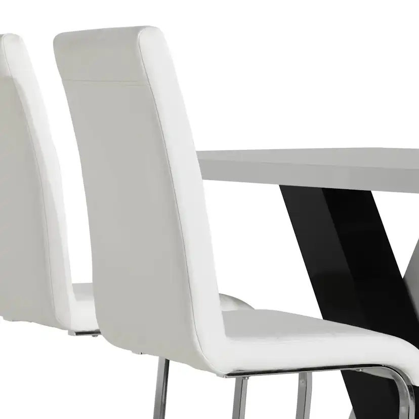 Matgrupp Scandinavian Choice Cesi Rektangulärt Matbord 140 cm med 4 Cibus Matstol
